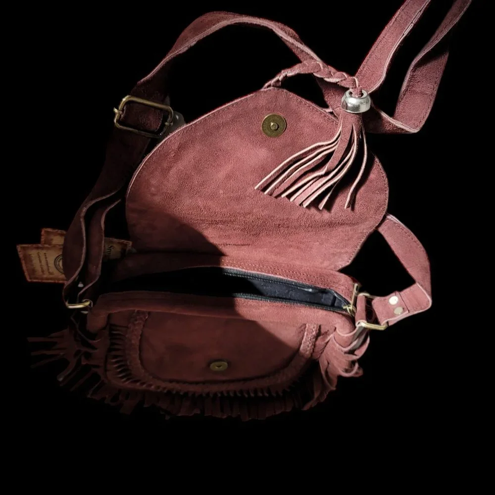 Genuine cowhide Western Cowgirl Style Cross Body Messenger Bag. - Picture 7 of 8